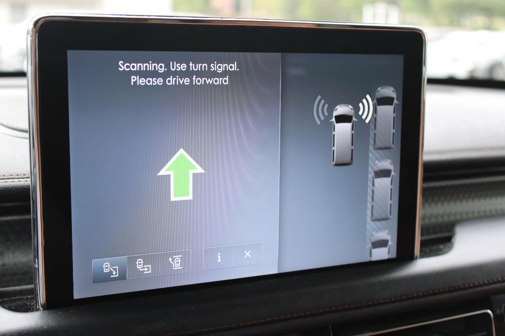 used 2022 Lincoln Aviator car, priced at $51,416