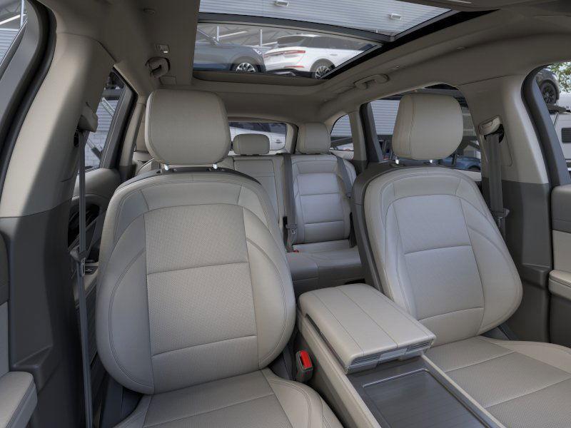 new 2025 Lincoln Nautilus car, priced at $57,218