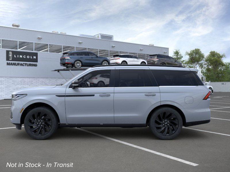 new 2025 Lincoln Navigator car, priced at $109,305