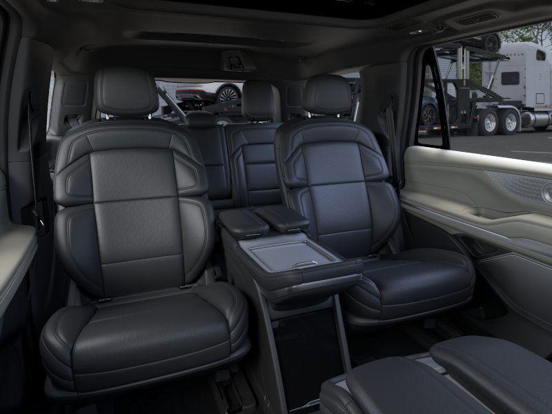 new 2025 Lincoln Navigator car, priced at $109,305