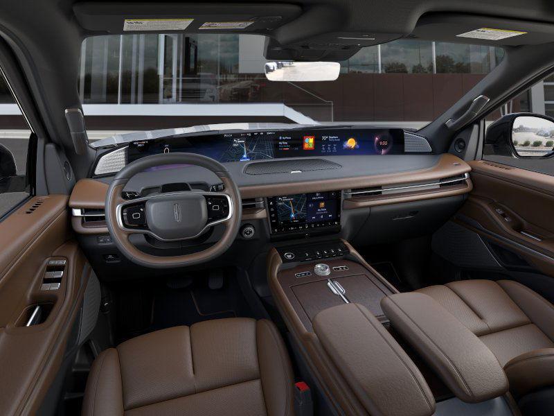 new 2025 Lincoln Navigator car, priced at $103,185