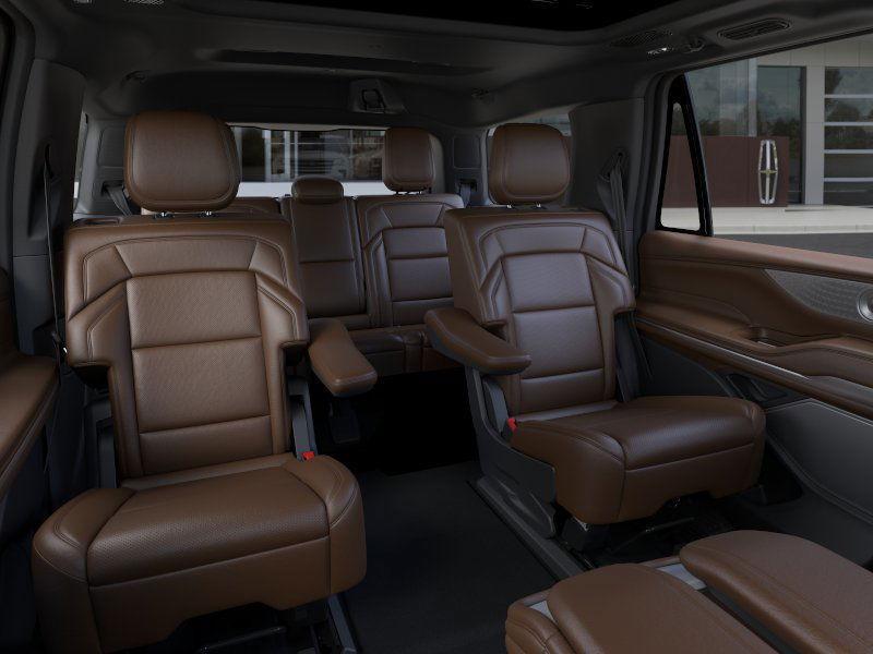 new 2025 Lincoln Navigator car, priced at $103,185