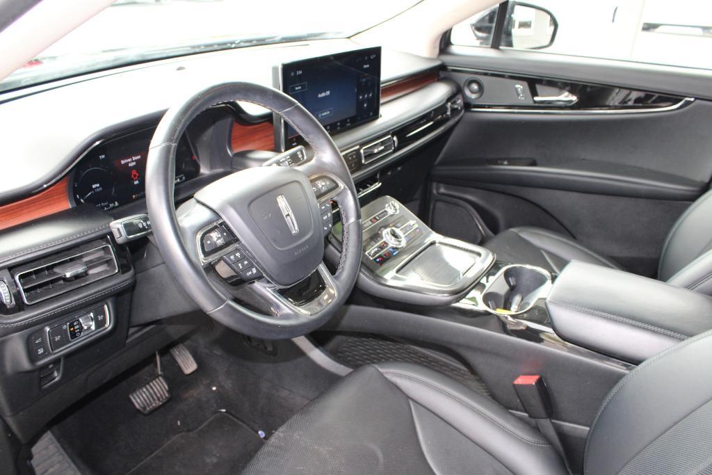 used 2022 Lincoln Nautilus car, priced at $38,913