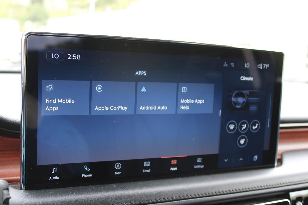 used 2022 Lincoln Nautilus car, priced at $38,913