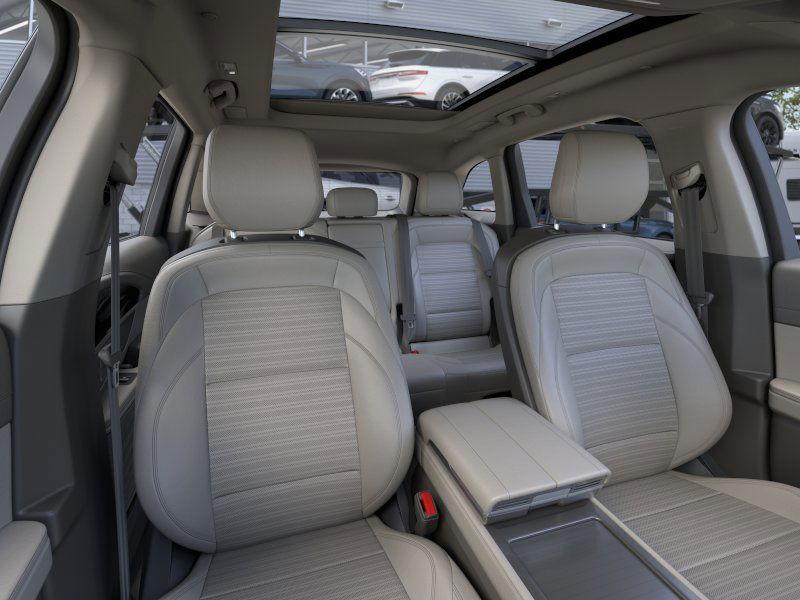 new 2025 Lincoln Nautilus car, priced at $62,281