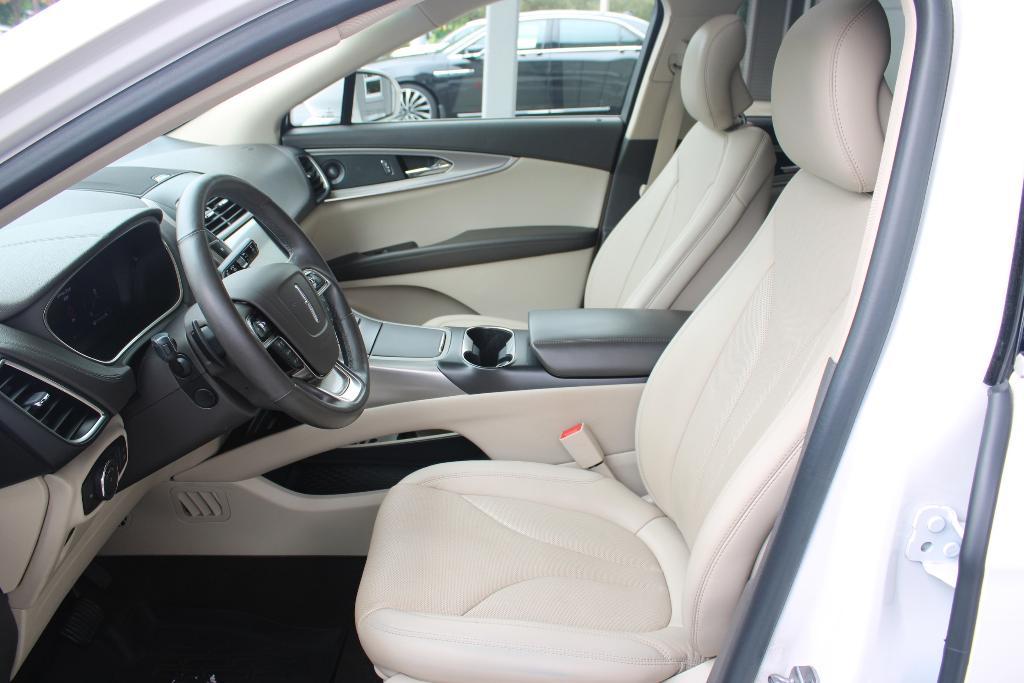 used 2019 Lincoln Nautilus car, priced at $25,904