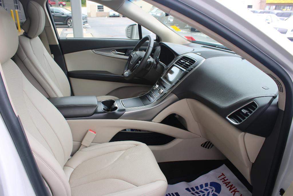 used 2019 Lincoln Nautilus car, priced at $25,904