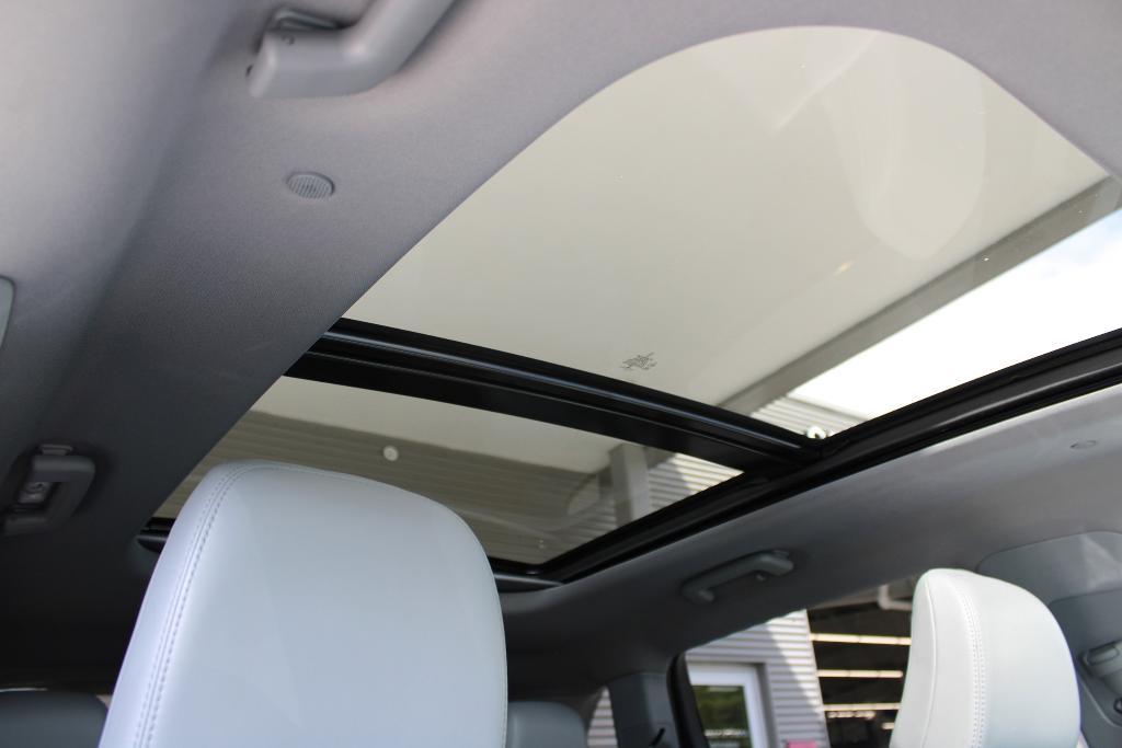 used 2021 Lincoln Nautilus car, priced at $34,993