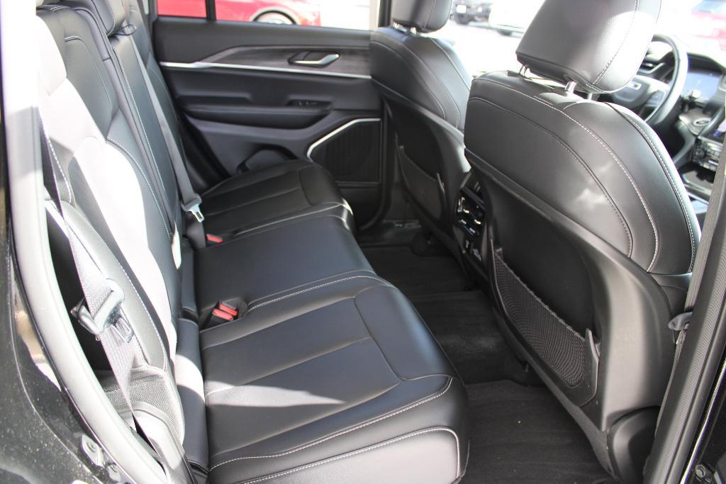 used 2022 Jeep Grand Cherokee car, priced at $27,910