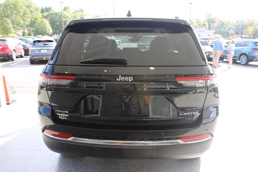 used 2022 Jeep Grand Cherokee car, priced at $27,910