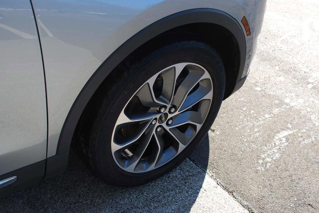 used 2022 Lincoln Nautilus car, priced at $39,916