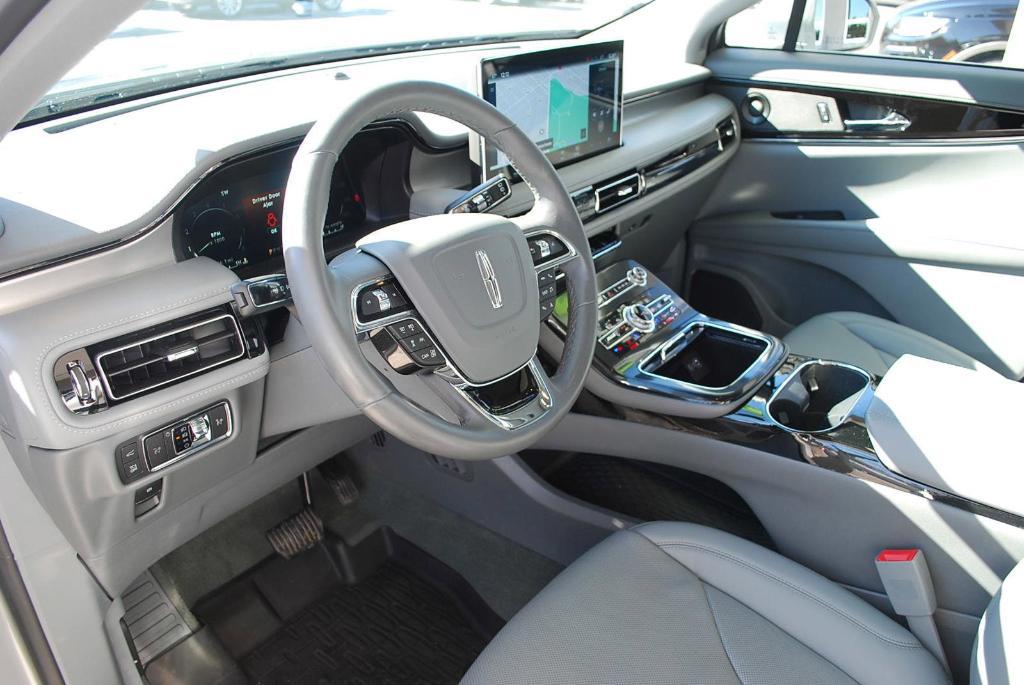 used 2022 Lincoln Nautilus car, priced at $39,916