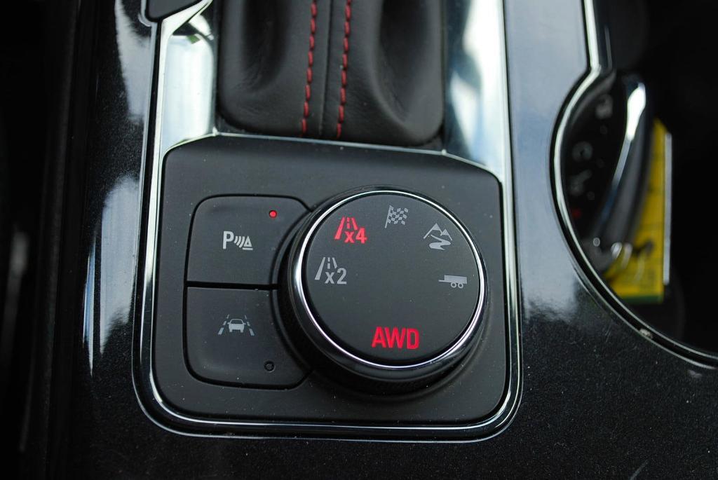 used 2024 Chevrolet Blazer car, priced at $33,928