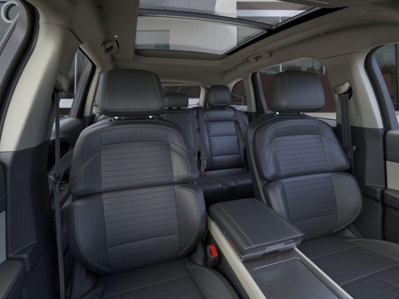 new 2025 Lincoln Nautilus car, priced at $72,875