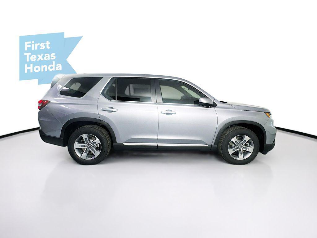 new 2025 Honda Pilot car, priced at $45,434