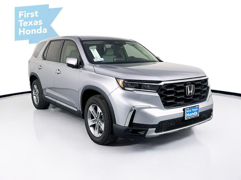 new 2025 Honda Pilot car, priced at $45,434
