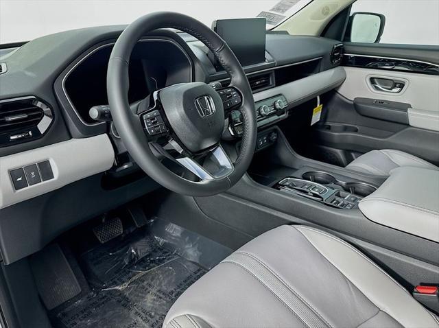 new 2025 Honda Pilot car, priced at $44,431