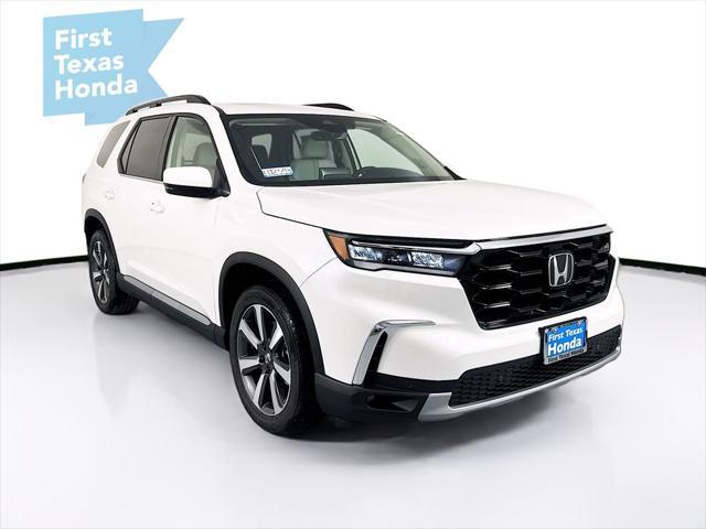 new 2025 Honda Pilot car, priced at $49,960
