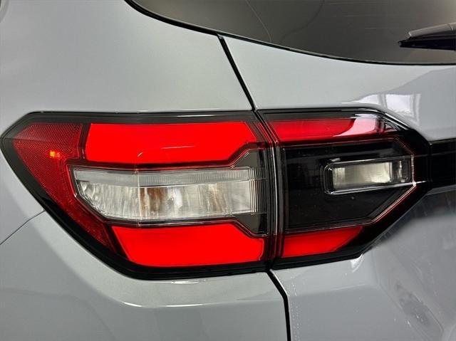 new 2025 Honda Pilot car, priced at $44,205