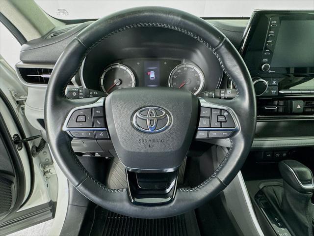 used 2021 Toyota Highlander car, priced at $27,757