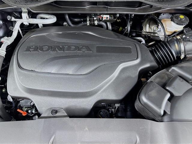 used 2025 Honda Odyssey car, priced at $44,997