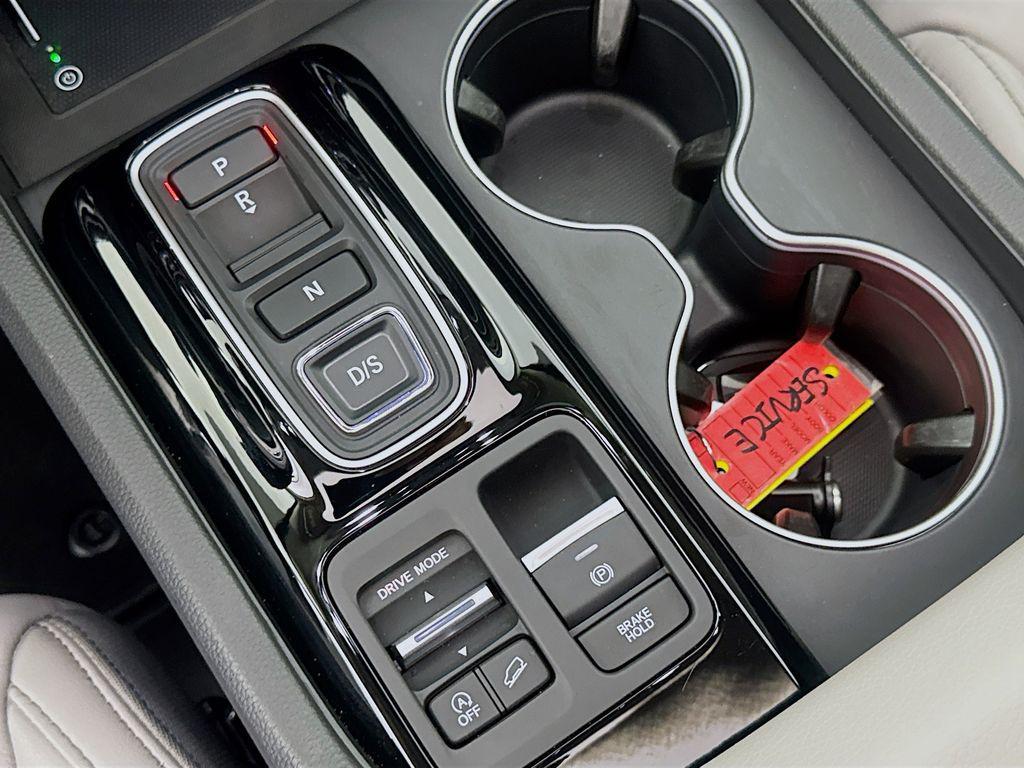 used 2025 Honda Pilot car, priced at $48,950