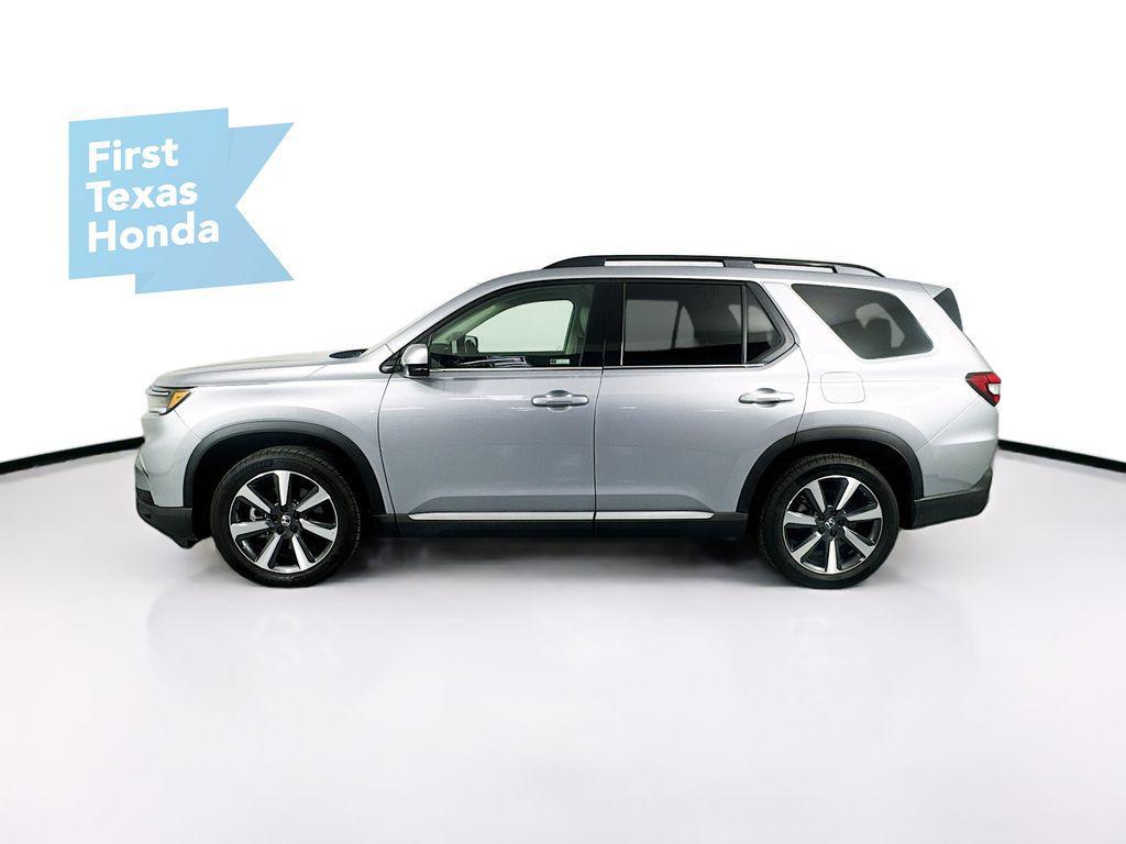 used 2025 Honda Pilot car, priced at $48,950