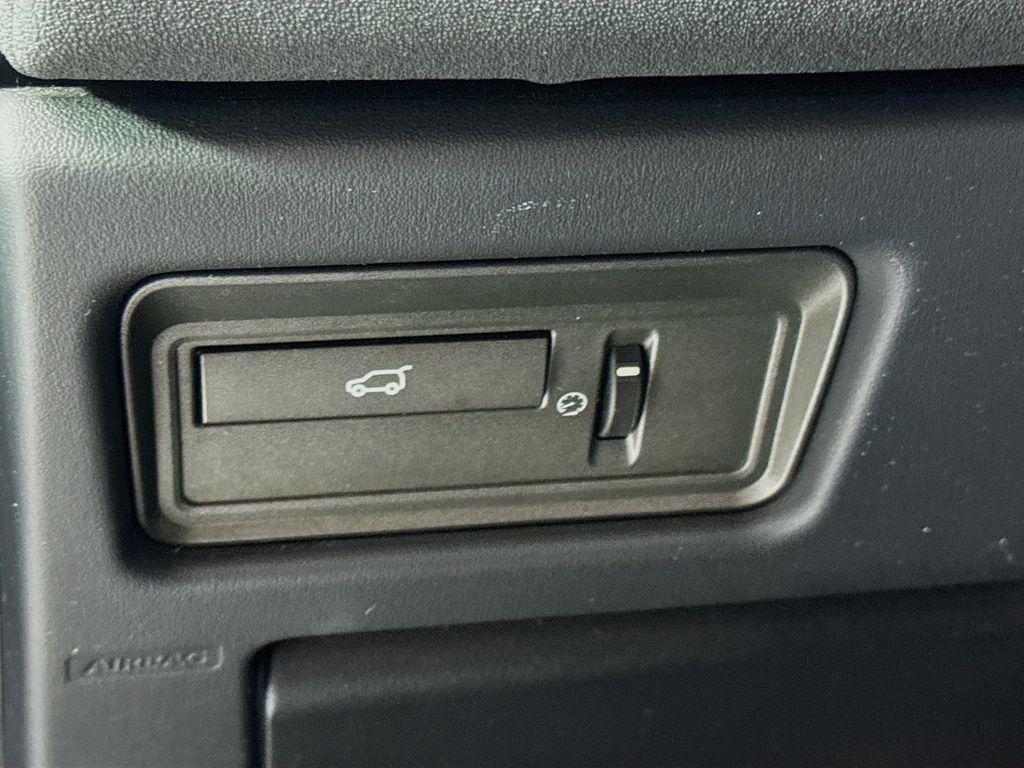 used 2013 Land Rover Range Rover Evoque car, priced at $11,869