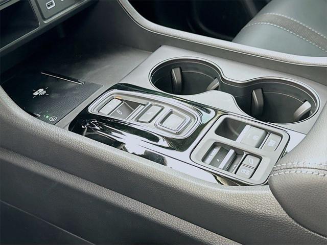 used 2025 Honda Pilot car, priced at $45,897