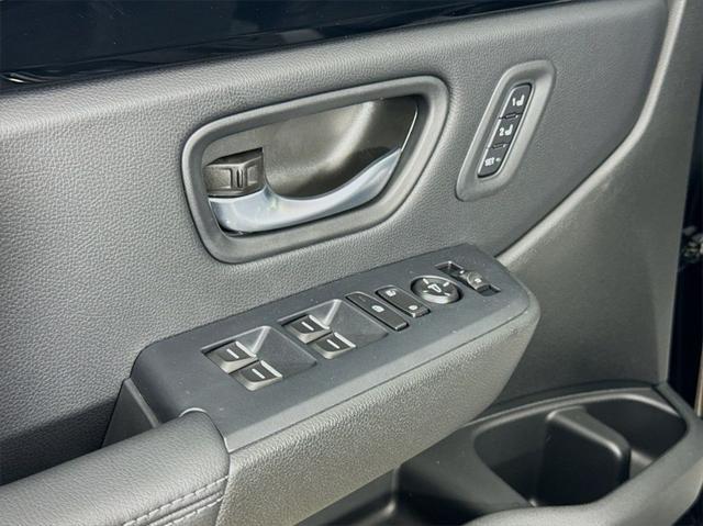 new 2025 Honda Pilot car, priced at $44,043