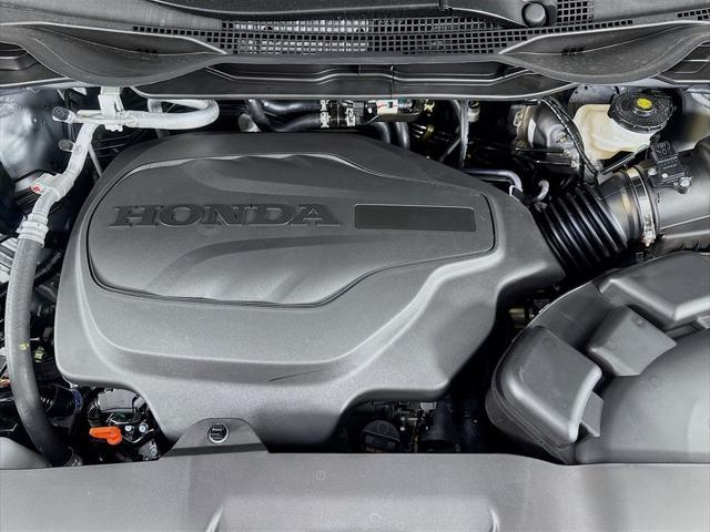 used 2025 Honda Odyssey car, priced at $41,997