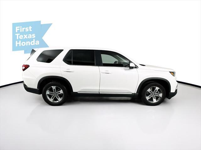 used 2025 Honda Pilot car, priced at $42,999