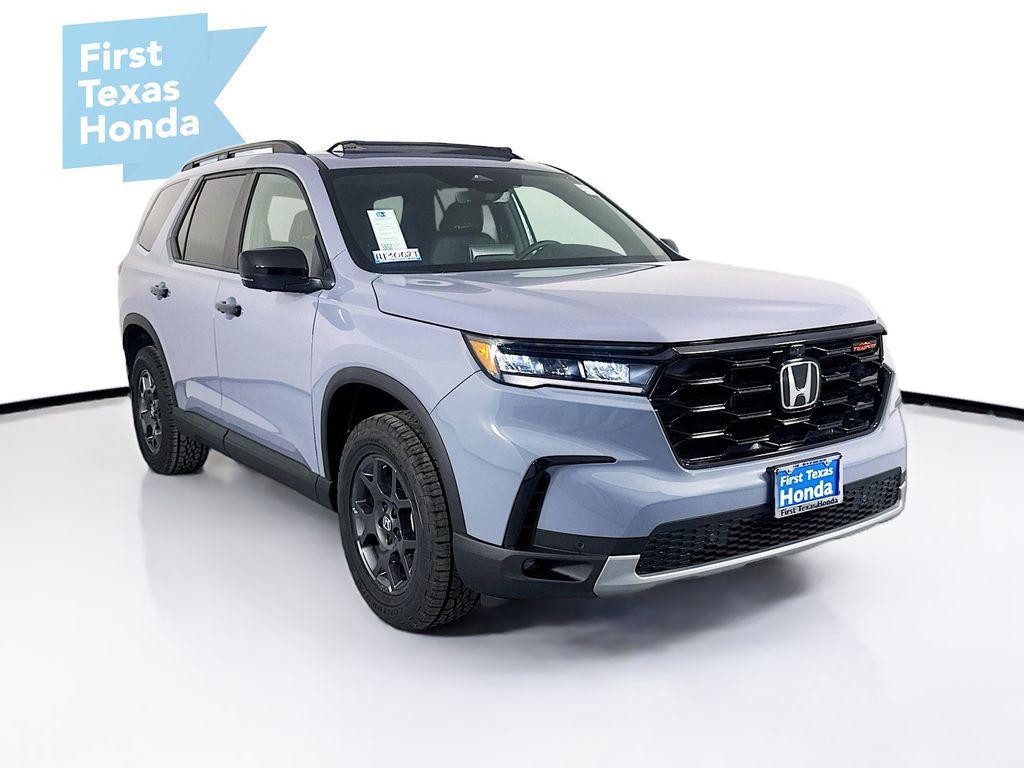 new 2025 Honda Pilot car, priced at $53,661
