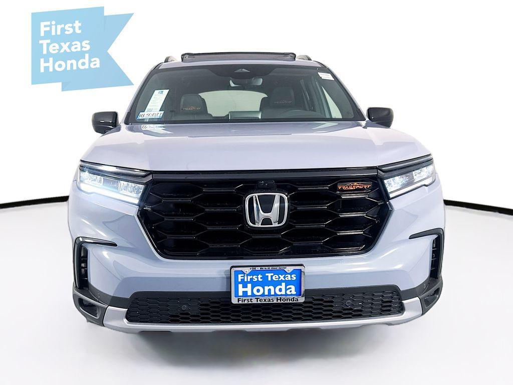 new 2025 Honda Pilot car, priced at $53,661