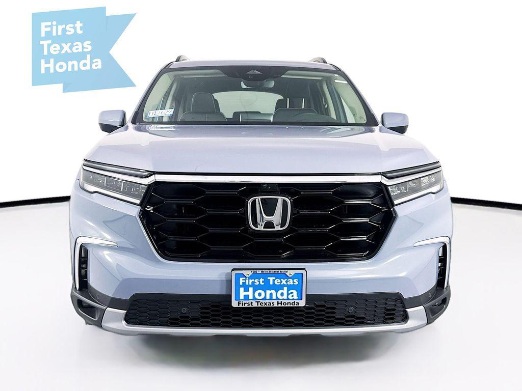 new 2025 Honda Pilot car, priced at $54,044