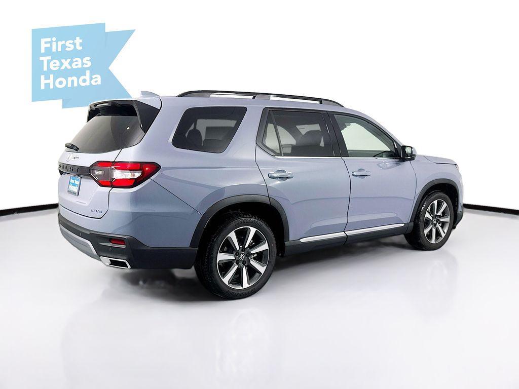 new 2025 Honda Pilot car, priced at $54,044