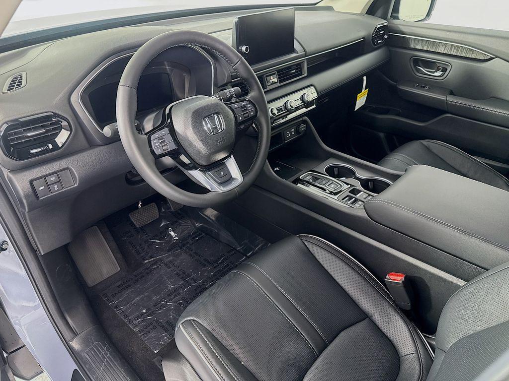 new 2025 Honda Pilot car, priced at $54,044