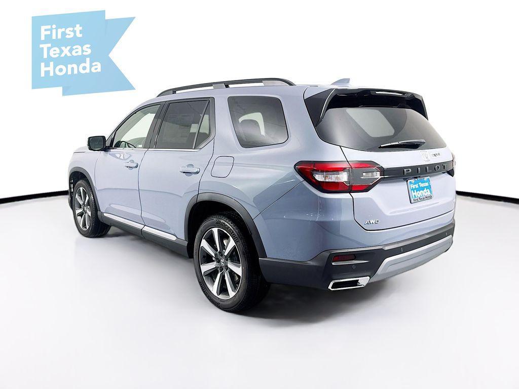 new 2025 Honda Pilot car, priced at $54,044