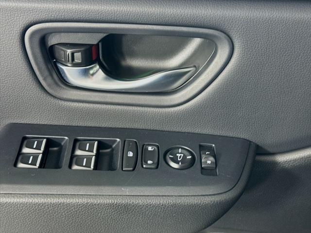 used 2025 Honda Pilot car, priced at $39,987