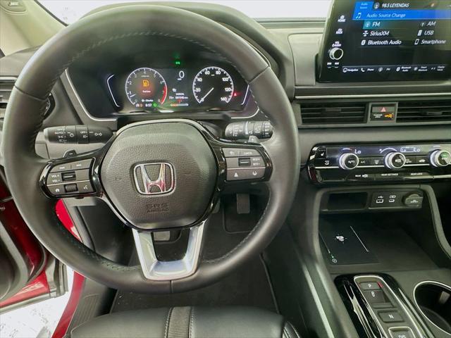 used 2025 Honda Pilot car, priced at $47,997