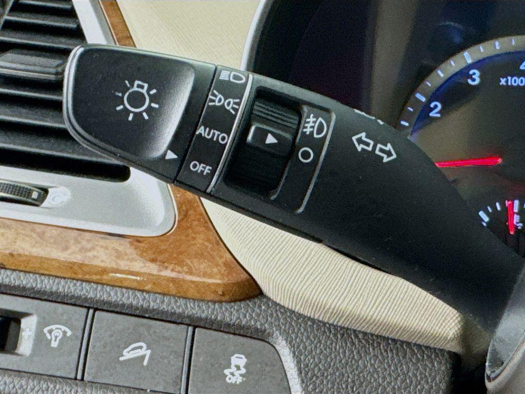 used 2013 Hyundai Santa Fe car, priced at $9,997