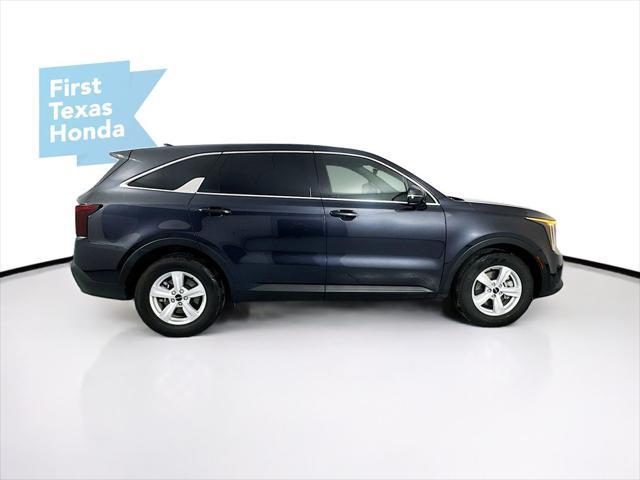 used 2025 Kia Sorento car, priced at $29,487
