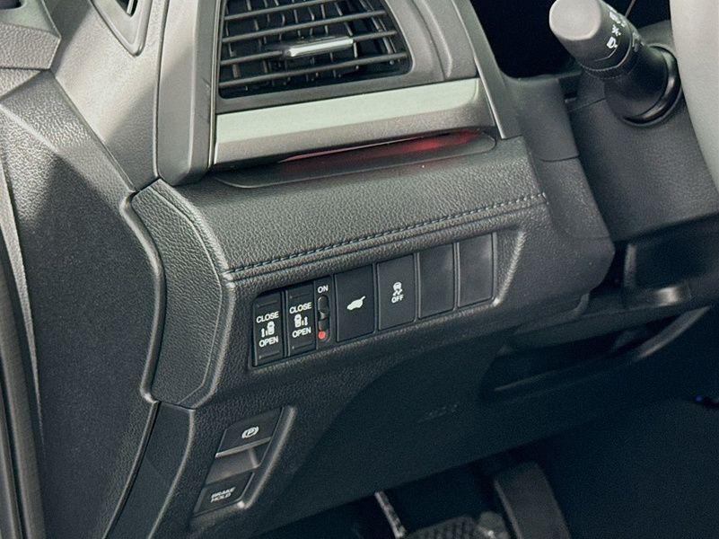 new 2026 Honda Odyssey car, priced at $44,028