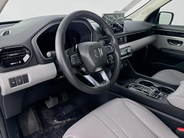new 2025 Honda Pilot car, priced at $49,405