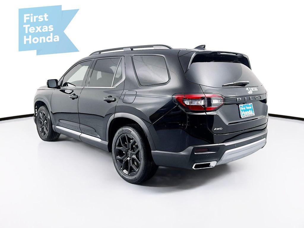 new 2025 Honda Pilot car, priced at $51,362