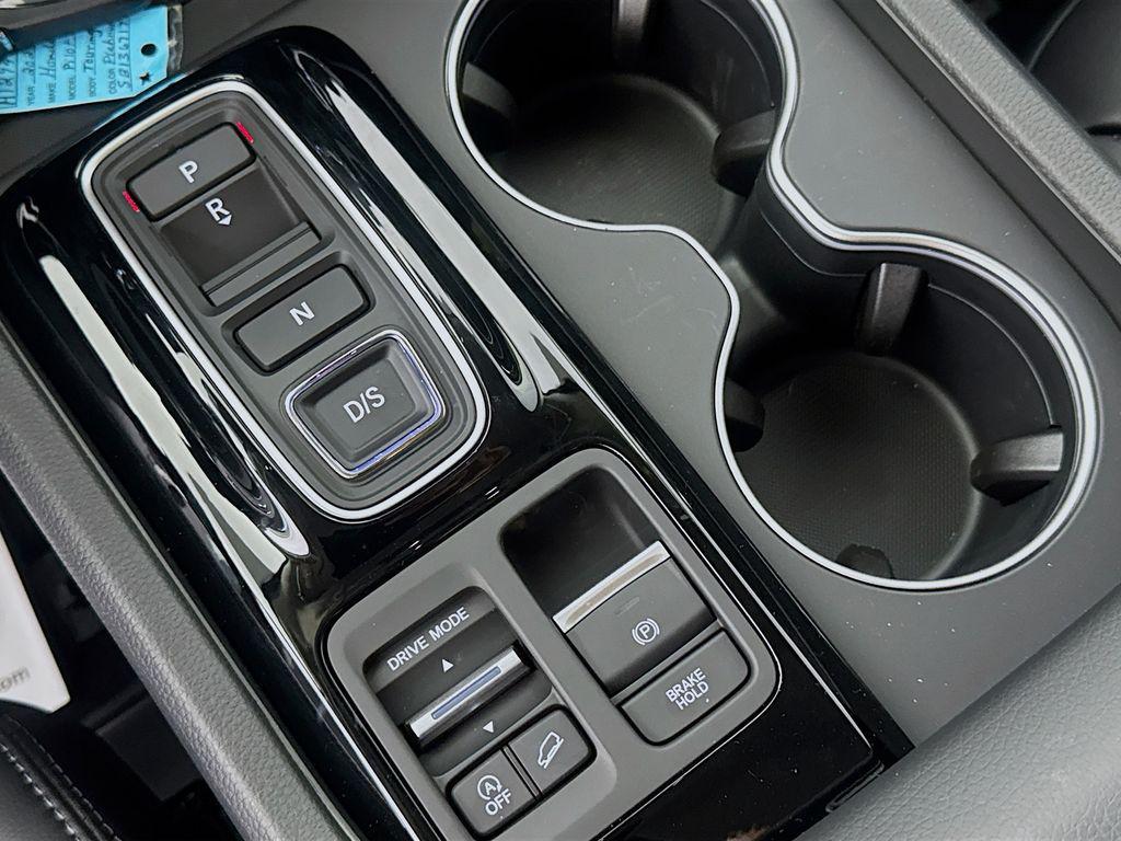 new 2025 Honda Pilot car, priced at $48,930