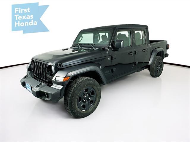 used 2022 Jeep Gladiator car, priced at $30,228