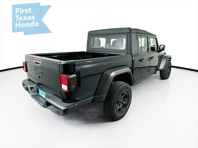 used 2022 Jeep Gladiator car, priced at $30,228