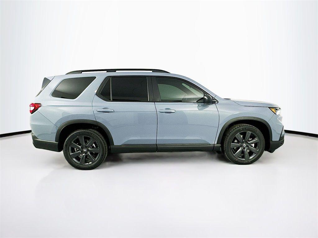 new 2025 Honda Pilot car, priced at $42,038