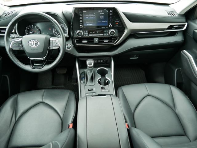 used 2020 Toyota Highlander car, priced at $33,493